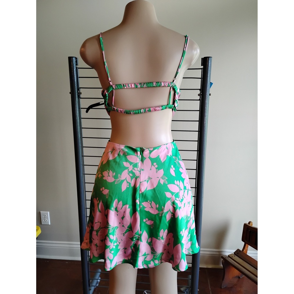ASTR The Label Green Pink‎ Floral Cutout Mini Dress Strappy Back Small - Picture 2 of 7
